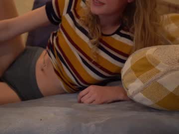 girl sistinehashands image #3196142