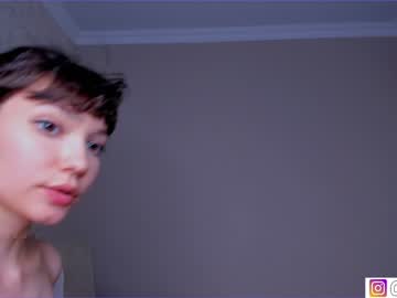 girl bzzzme image #4904134