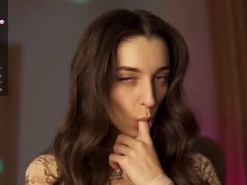 girl angels_kiss image #5774957
