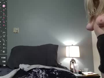 girl adelynngray image #7045531