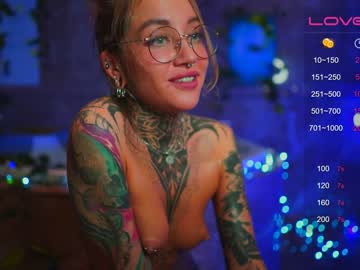 girl nickyneck image #4131661