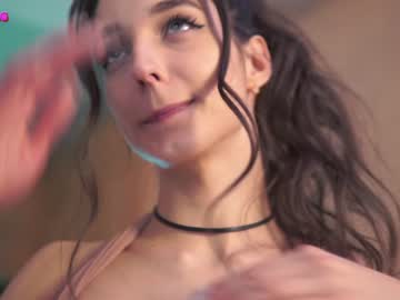 girl angels_kiss image #3484339