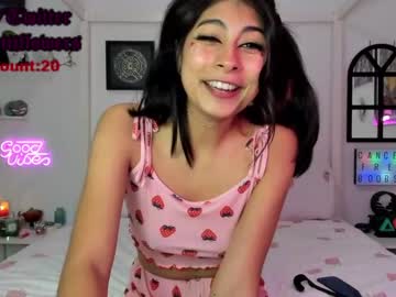 girl violetttflowers image #941688