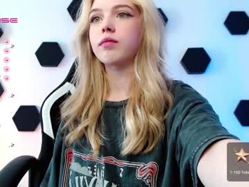 girl small_blondee image #4223520