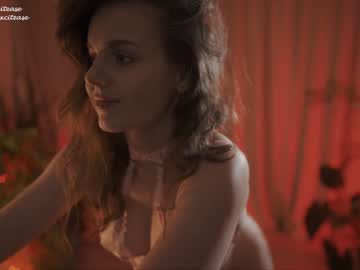 girl excitease image #5395721