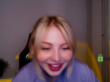 girl shy_blondiee image #3734702