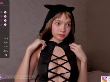 girl bzzzme image #5733216