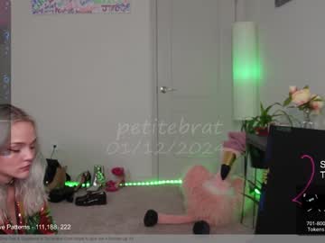 girl petitebrat image #6100828