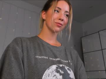 girl emmi_rosee image #5010045