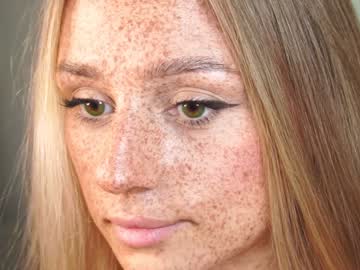 girl artease image #5506923