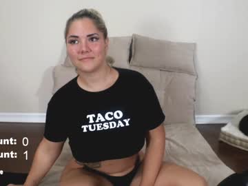 girl milavalentinax image #2036043