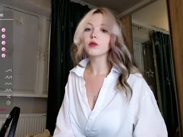 girl small_blondee image #5127666