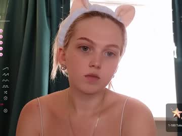 girl small_blondee image #5134127