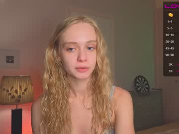 girl sfanning image #4433430