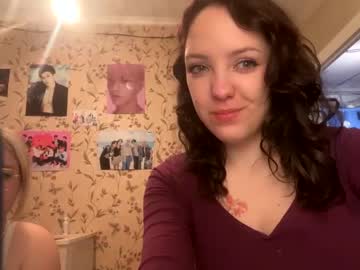 couple greedbiiitchs image #4306577