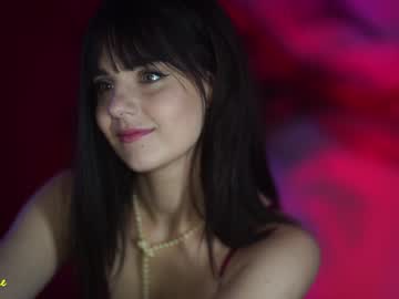 girl excitease image #2703378