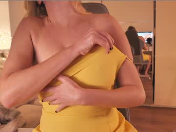 girl saltedhoney image #3197760