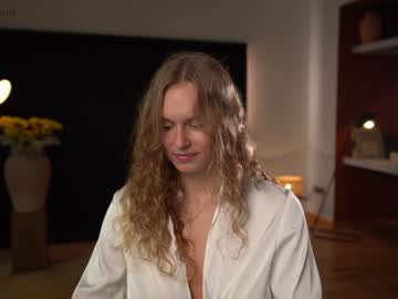 girl chillwithkira image #3017713