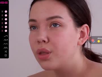 girl shycinderella image #4043836