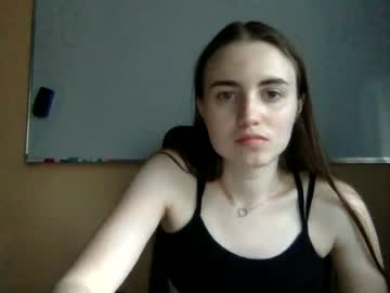 girl adriana_dreams image #2131945