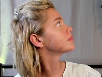 girl dollorrie image #2258230