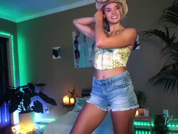girl phoenix_taylor image #39305