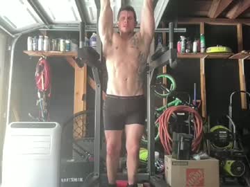 man browneyedmuscleboy32 image #5106826