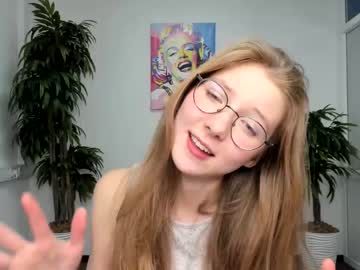 girl avis_ryan image #1046181