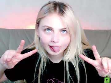 girl shy_blondiee image #3641921