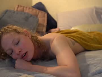 girl sistinehashands image #4511373