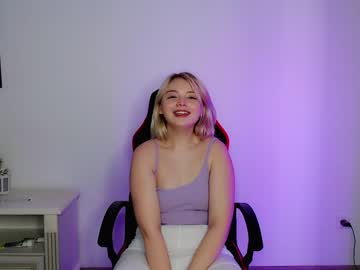 girl shy_blondiee image #3770197