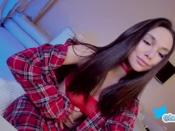girl hollyextra image #3096893