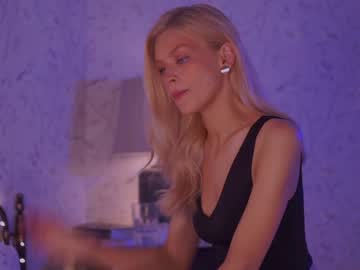 girl _2strangers image #2071018