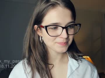 girl look_my_passion image #5704324
