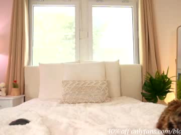 girl blondiekayy image #661287