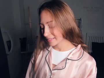 girl wave_of_happy_ image #5775803