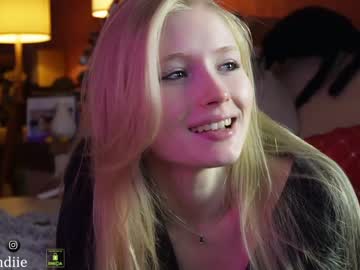 girl bestblondiiecb image #5976862
