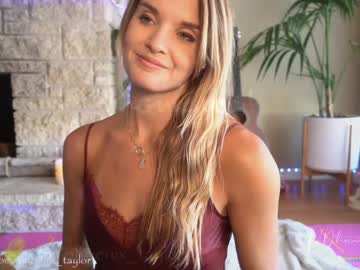 girl phoenix_taylor image #1453185