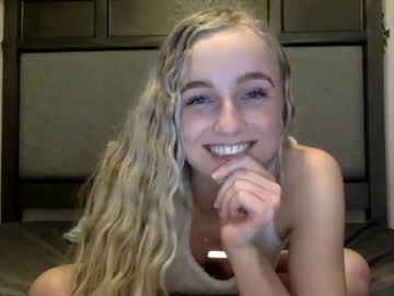 girl peachezzs image #492660
