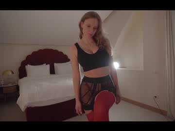 girl chillwithkira image #1558372