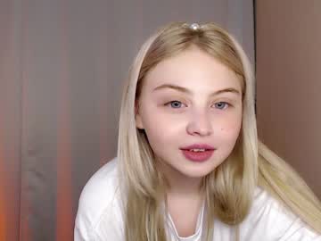 girl shy_blondiee image #3662722