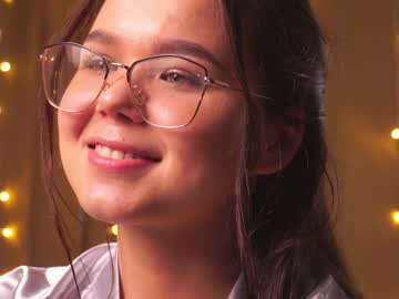 girl helenmoors image #4500718
