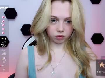 girl small_blondee image #4367176