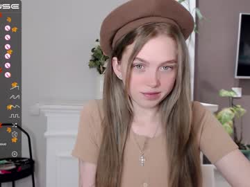 girl small_blondee image #2842821