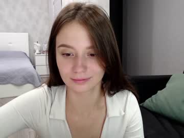girl _hey_siri_ image #2492686