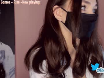 girl hollyextra image #2089703
