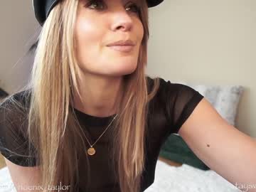 girl phoenix_taylor image #3899448