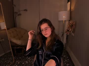 girl zlata_luna image #424344