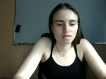 girl adriana_dreams image #2132062
