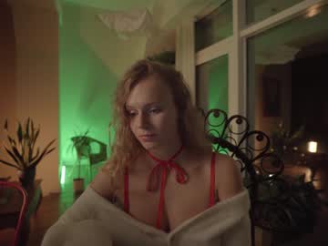 girl chillwithkira image #770018